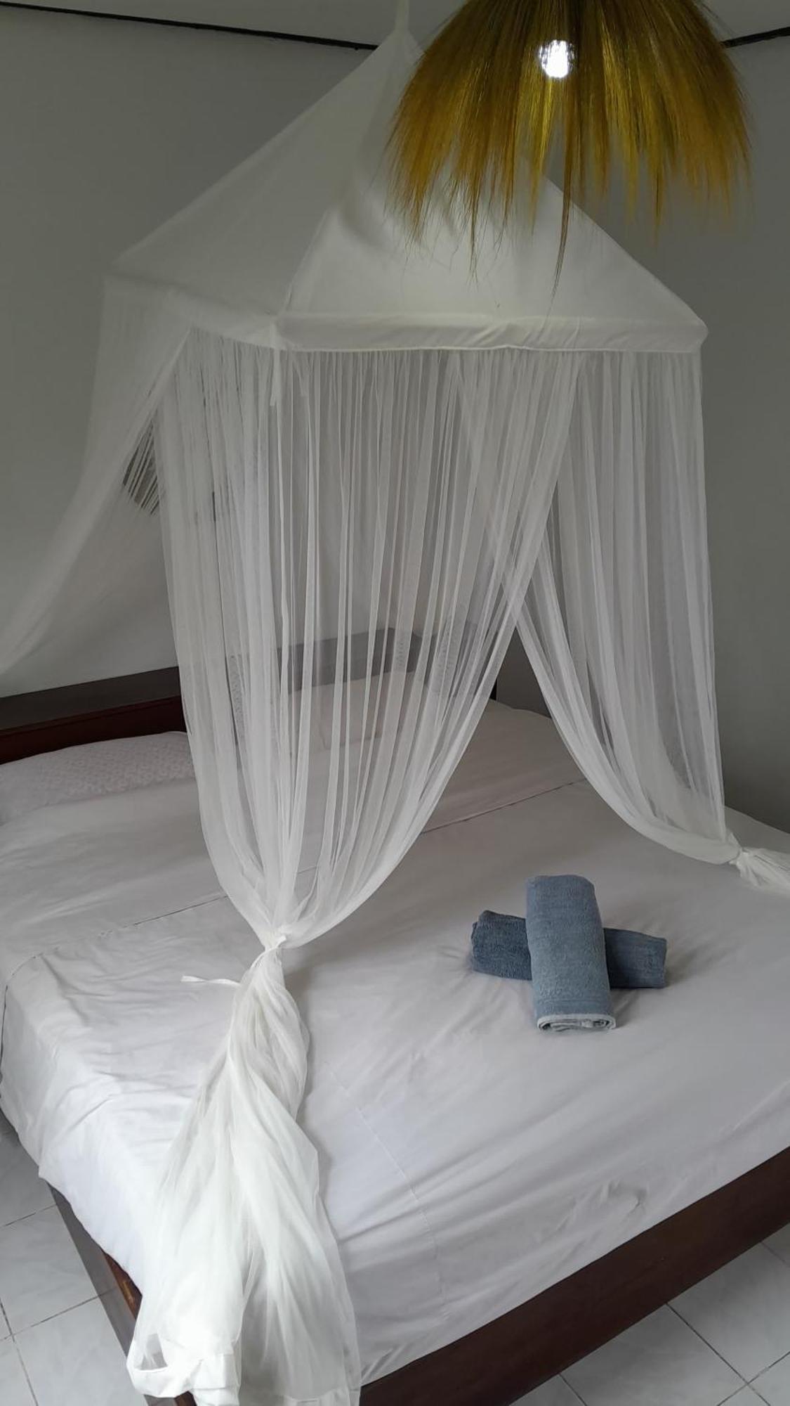 Bukit Kembar Ecotourism Hotel Gitgit Exterior photo